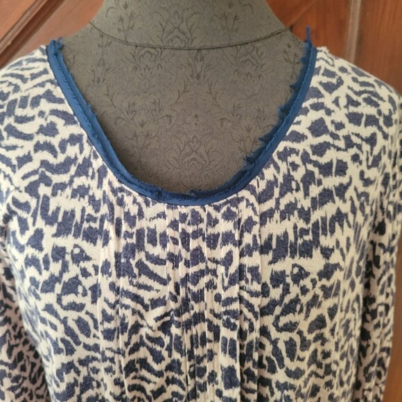 Anne Klein 2 Womens M Blue & White Animal Print Long Sleeve Nightgown - Picture 2 of 3